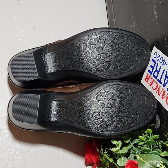 EASY STREET Comfort Bootie Brown Distressed Man Made Materials 8M - Picture 13 of 13